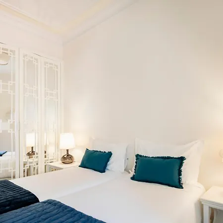 Chiado Trindade | Apartment *