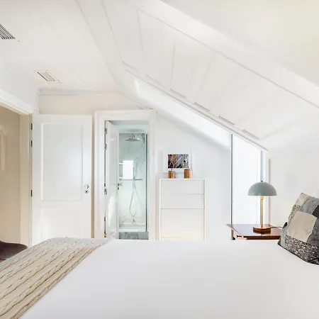 Apartment Chiado Trindade | *
